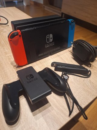 Nintendo Switch Azul y Rojo