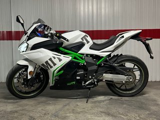 Mitt 400 GPR Deportiva Blanca y Verde