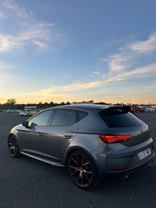 SEAT Leon Cupra R 799
