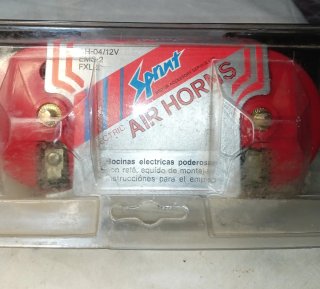 Bocinas de Aire Bitonales Vintage SPNNT 80/90 nuev