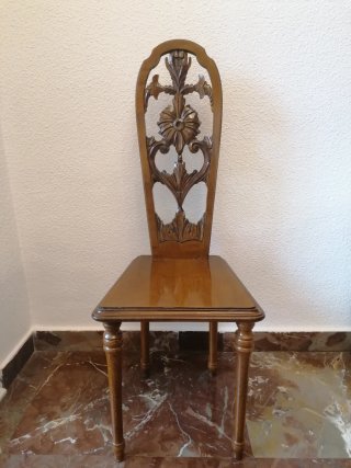 Silla antigua madera tallada años 70