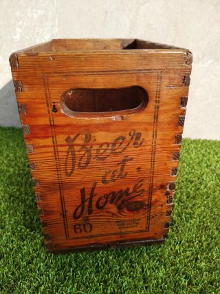 Antigua caja de madera cerveza Davenport's
