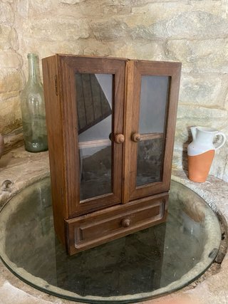 Armadio vetrina in legno e vetro
