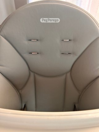 Trona Peg-Perego.
