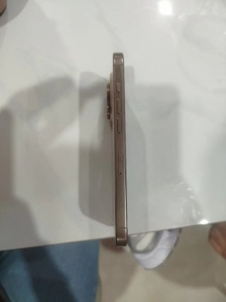 Móvil Apple 16 Pro Negro/Plateado