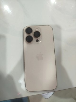 Móvil Apple 16 Pro Negro/Plateado