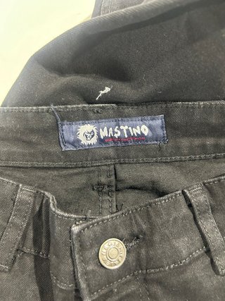 Pantalones vaqueros negros nuevos