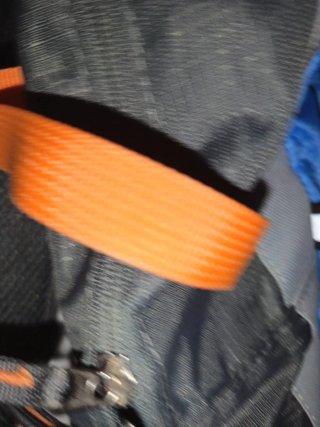 Mochila senderismo negra y azul
