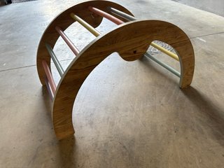Arco Montessori de madera