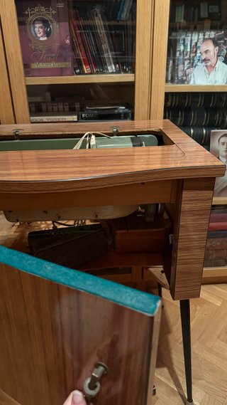 Máquina de coser SIGMA eléctrica vintage