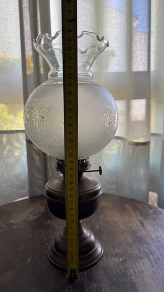 Quinqué antiguo grande de cristal y metal