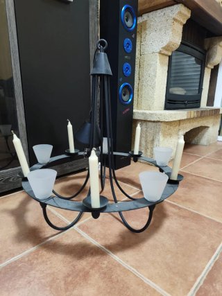 Lámpara lerdal negra con velas