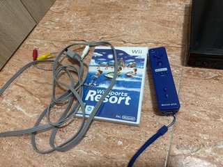 Consola Nintendo Wii Negra + Juego Wii Sports Reso