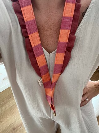 Bolso de tela con volantes