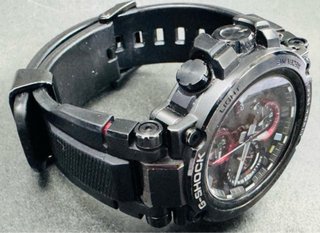 Casio G-Shock MT-G B1000 Radio Controlado