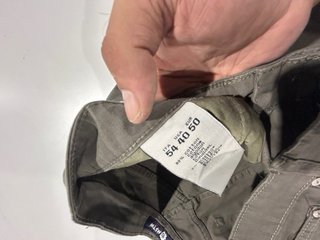 Pantalones jeans verde oliva nuevos  2 tallas