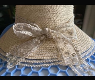 Sombrero de paja para playa con lazo