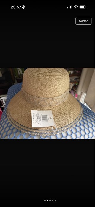 Sombrero de paja para playa con lazo