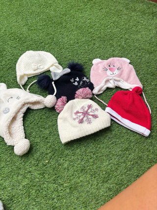 Lote de Gorros Infantiles Variados