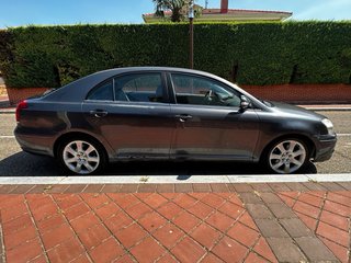 AVENSIS, ETIQUETA ( B )TRANSFERENCIA INCLUIDA!!!