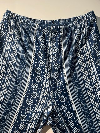 Pantalón estampado Shein Talla S