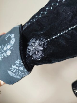 Chaqueta Zara Negra Bordada