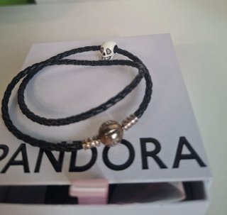 Pulsera Pandora Cuero Negro y Calavera