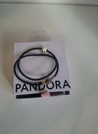 Pulsera Pandora Cuero Negro y Calavera
