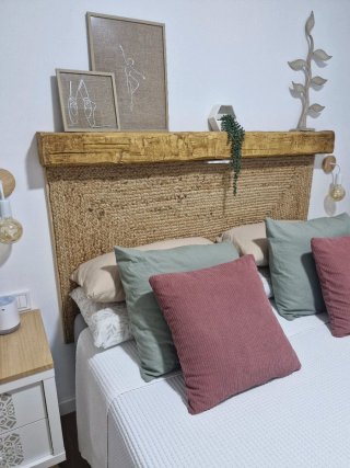 Cabecero de cama rústico madera y yute