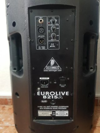 Behringer Eurolive B215A activos 15 pulgadas