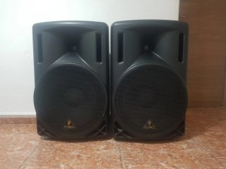 Behringer Eurolive B215A activos 15 pulgadas