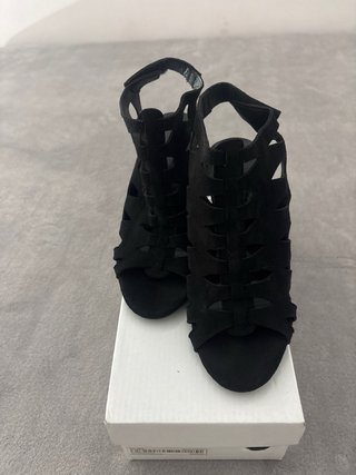 Zapatos de tacón negros talla 36