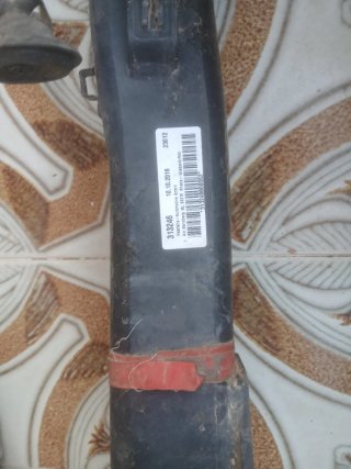 Travesaño trasero de Mercedes W204  con gancho