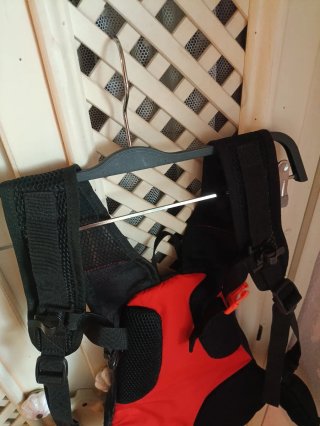 Mochila Quechua Negra y Roja