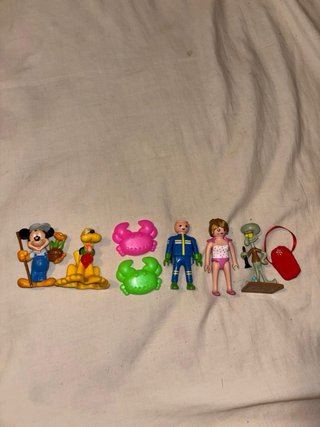 Lote de figuras y juguetes
