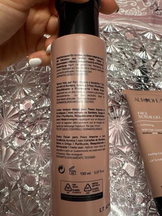 Toner Viso e Scrub Gel Viso AuroDhea