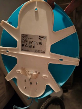 Lámpara infantil globo azul IKEA