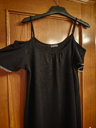 Vestido negro tirantes manga caída