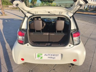 Toyota iQ iQ 1.0