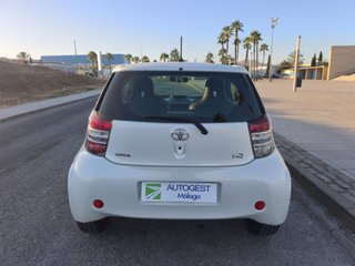 Toyota iQ iQ 1.0
