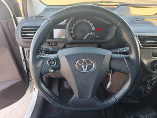 Toyota iQ iQ 1.0