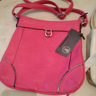 Lote 3 bolsos rosa, todo 5€.