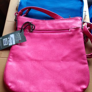 Lote 3 bolsos rosa, todo 5€.