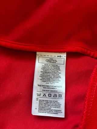 Chaqueta deportiva Adidas roja