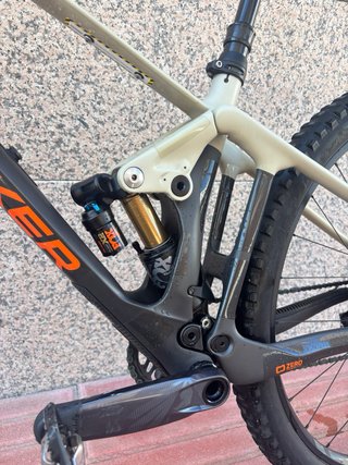 Bicicleta Enduro Mondraker Foxy Carbon RR 2024