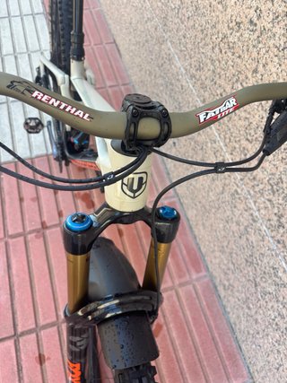 Bicicleta Enduro Mondraker Foxy Carbon RR 2024