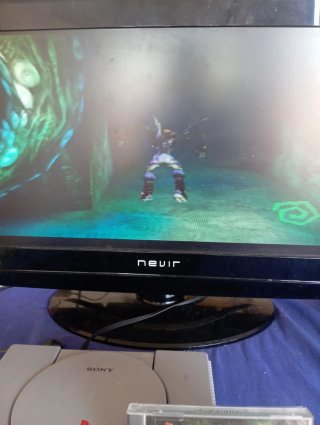 PlayStation 1 Gris + Legacy of Kain: Soul Reaver