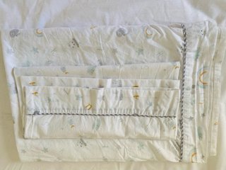 Relleno nórdico, funda y 2 sábanas encimeras.