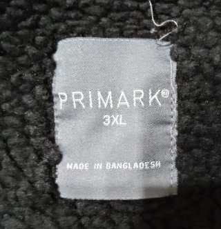 Chaqueta vaquera negra Primark con borreguito