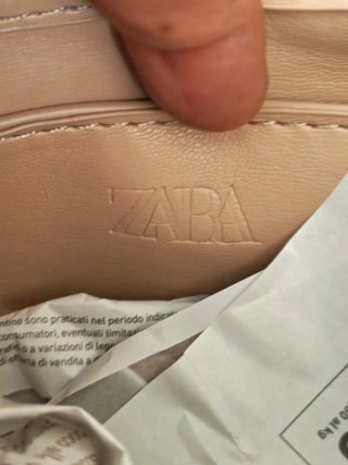Borsetta Zara Beige con Dettagli Oro